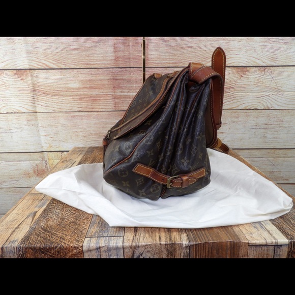 Louis Vuitton Saumur 35 iconic shoulder handbag - Picture 11 of 15